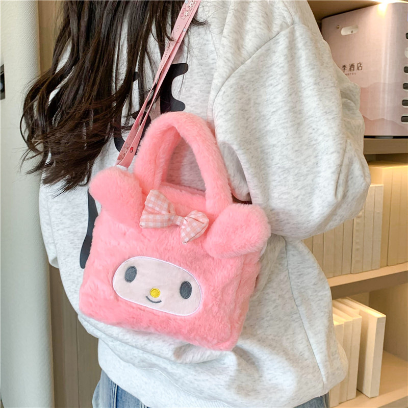 メーカー卸売ベルベットバッグ玩具クロミ斜めショルダーバッグいちご熊ぬいぐるみ日系ハンドバッグサンリオ|undefined