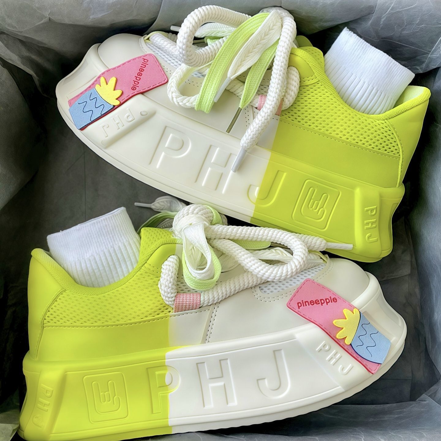 2025 primavera y verano nuevos zapatos de pan de dopamina de comercio exterior para mujeres de alto valor de muffin fondo de cabeza redonda de moda zapatos de skate para mujeres