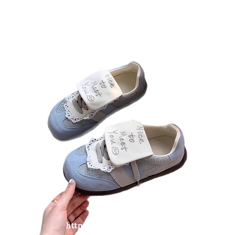 Deportes casuales Gump skate retro cabeza redonda con suela gruesa zapatos de entrenamiento de mujeres 2025 nuevo otoño zapatos blancos ligeros