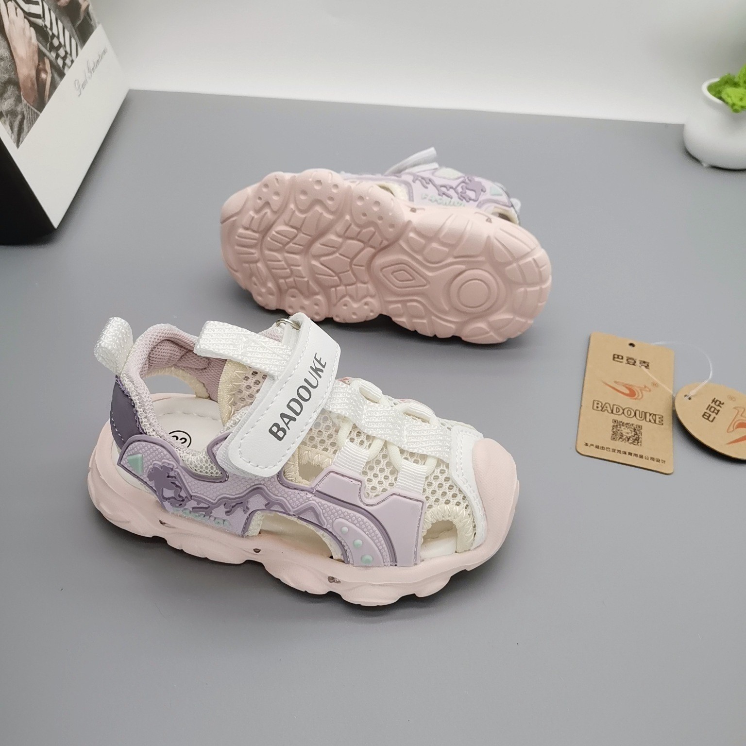 Sandalias de punta cerrada para niños Bacoduo 2026, nuevas, antideslizantes, con suela suave, de secado rápido, para verano, deportivas, para la playa.