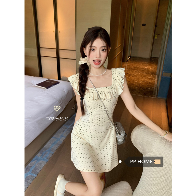 法式绝美小飞袖波点显瘦短裙高级感气质收腰荷叶边设计感连衣裙