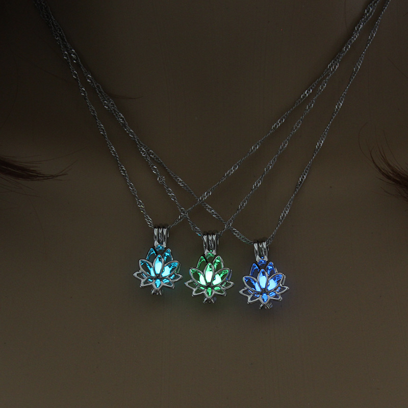 Housewarming, Anniversary, Business, Wedding, Travel, Birthday, Festival Occasion Fashion Tortoise Lotus Horse Alloy Pendant Necklaces Halloween Wholesale