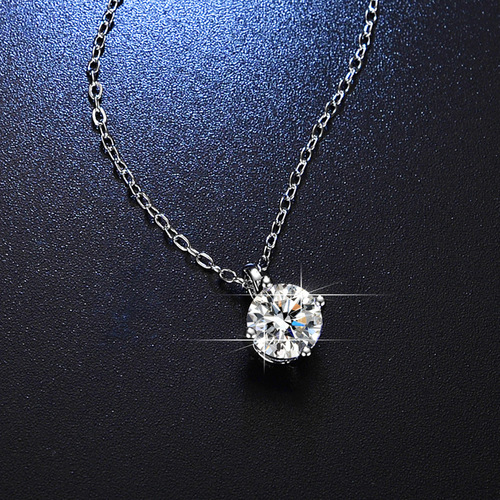 Live broadcast hot sale Korean version four-claw solitaire 1 carat simulated moissanite pendant fashion necklace manufacturer wholesale