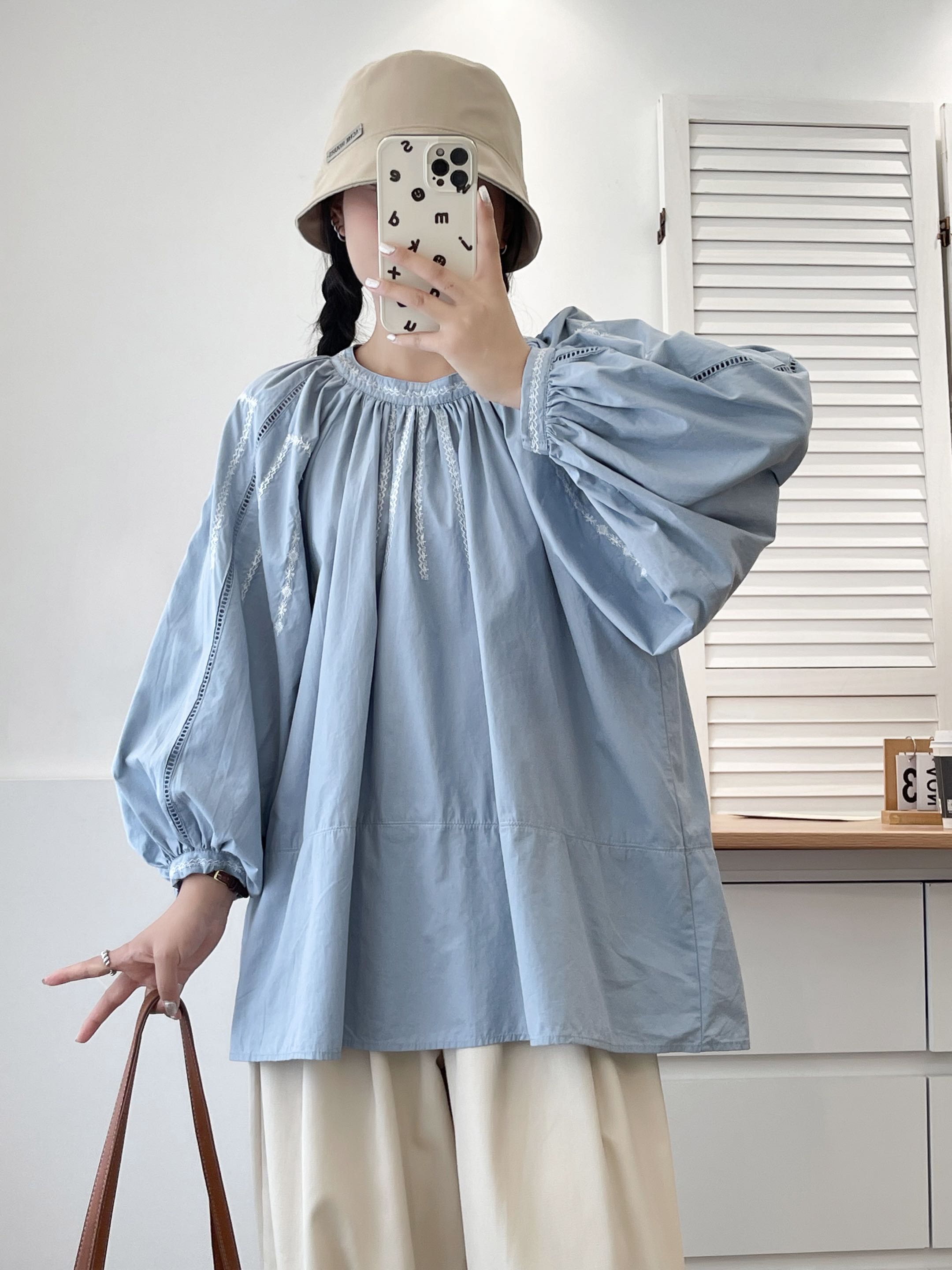 Japanese design solid color fresh ethnic shirt with a round collar