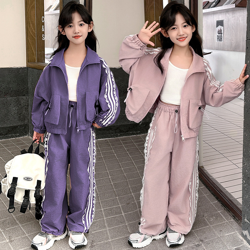 소녀의 봄 가을 세트 2024 새로운 한국 스타일 중대형 어린이 패셔너블 루즈 레이스 풀 업 재킷 와이드 레그 팬츠 트렌디