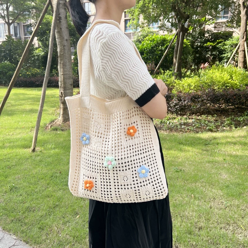 WU Flowered Small Shoulder Bag - Cute, Capacious One-Shoulder Tote