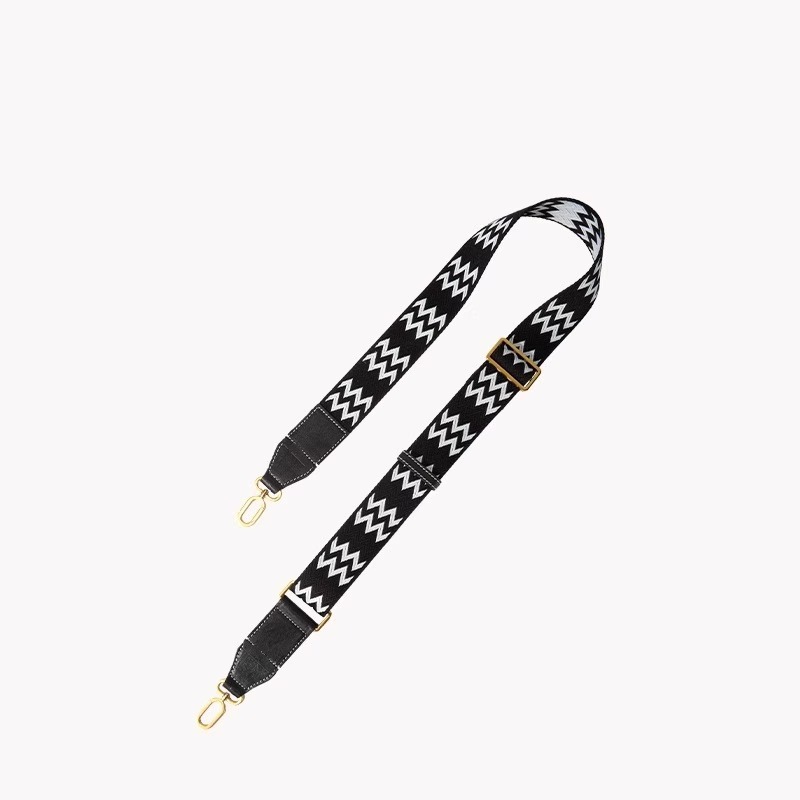 Hay un tubo giratorio de pino, piedra, semillas de Bodhi, calabaza, taza de alivio de preocupaciones