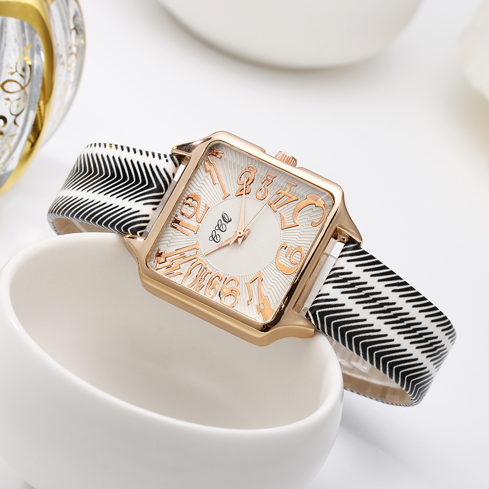 2024 Celebrità di Internet live streaming nuova cintura minimalista quadrante quadrato al quarzo scala digitale del tempo_voghion.com