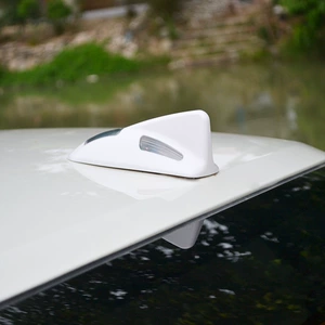 Avtomobil günəş enerjili toqquşma əleyhinə xəbərdarlıq işığı, köpəkbalığı üzgəci antenası