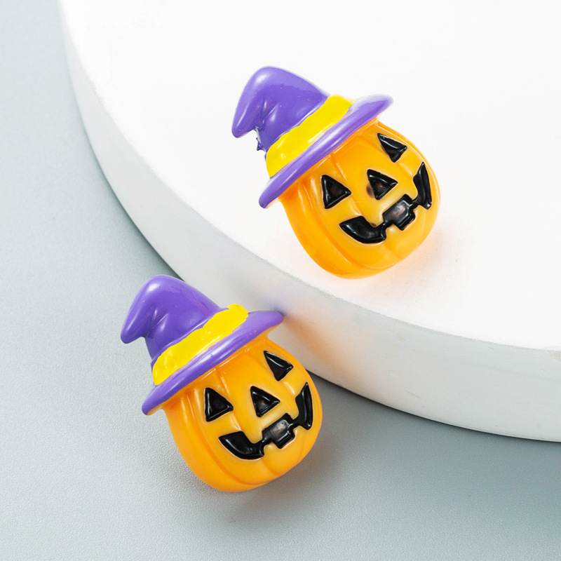 Halloween Pumpkin Head White Ghost Shape Stud Earrings Wholesale Nihaojewelry display picture 3