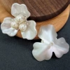 Pearl three-petal flower + silver bottom pearl