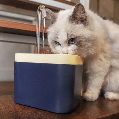 Electric oxygen fountain drinking fountain, smart drinking fountain for cats and dogs, automatic circulating pet water dispenser for dogs and cats
