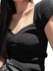 夏鎖骨アイスシルク Tシャツレディースショルダー半袖スリムセクシーなショートホットガールスクエアカラートップデザインニッチ