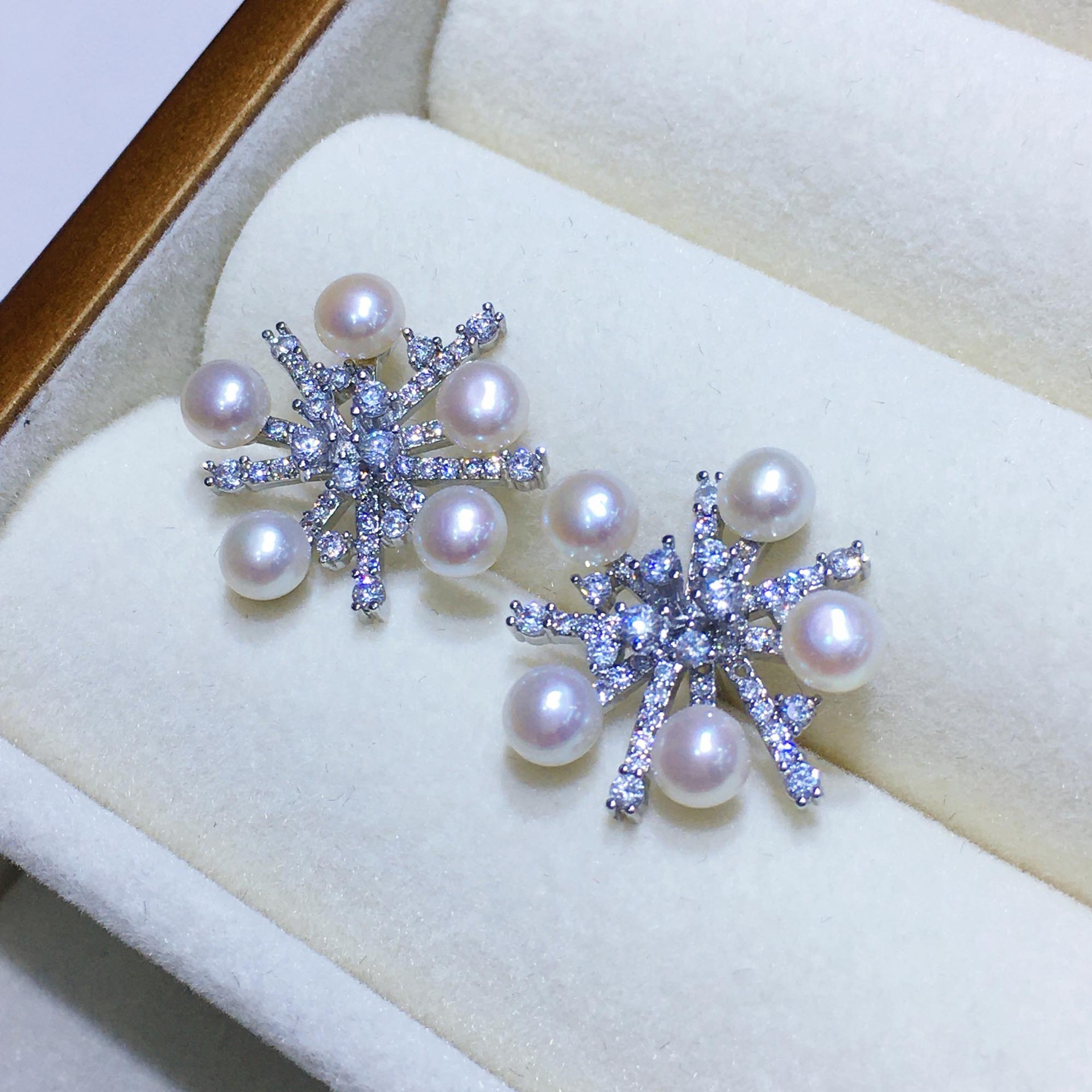 ������������tianȻ��ˮ��������������߰���ѩ���߼��ж�������