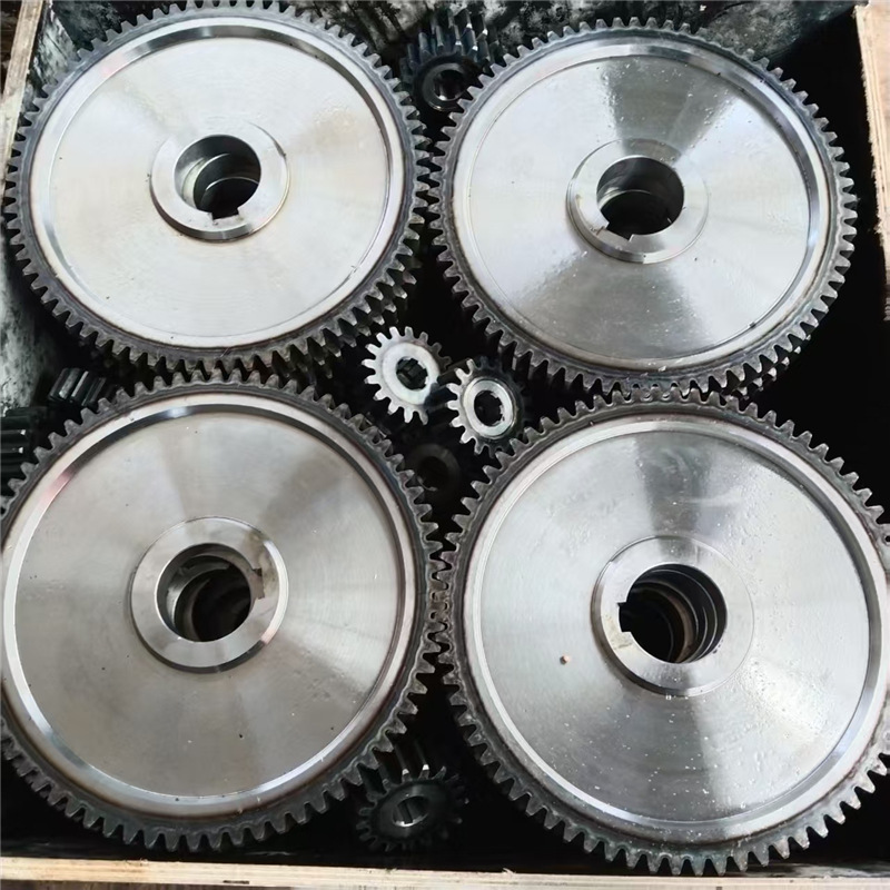 Gear manufacturer supplies right-hand helical gears made of 45# steel, custom-machined industrial gears according to drawings