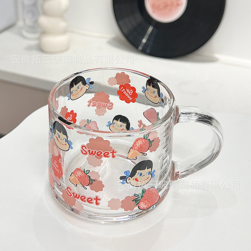 Taza de leche con tapa Taza de pajita Calefacción doméstica con cuchara Taza de impresión linda Taza de desayuno INS Taza de avena Estilo ins