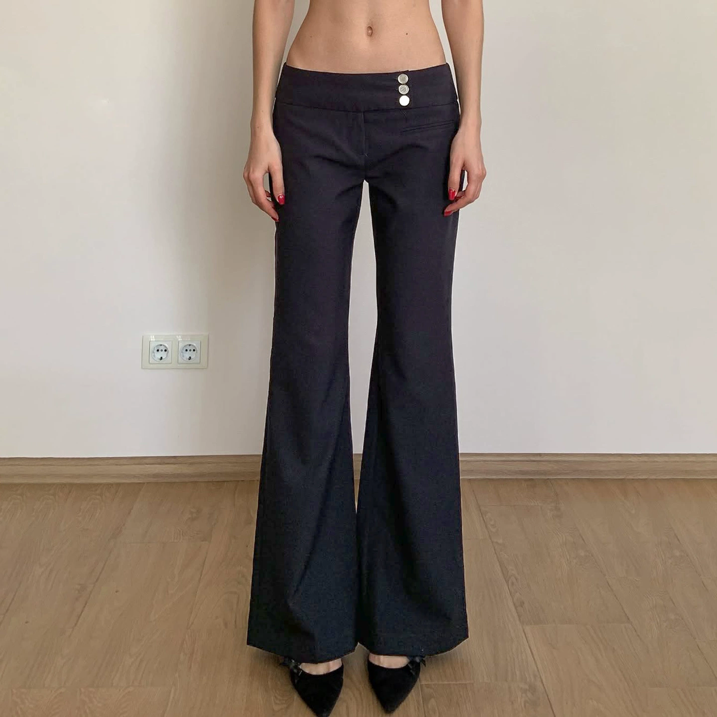 Универсальные модные женские брюки с низкой посадкой, прямые и расклешенные, в стиле кросс-бордер, простые черные базовые.