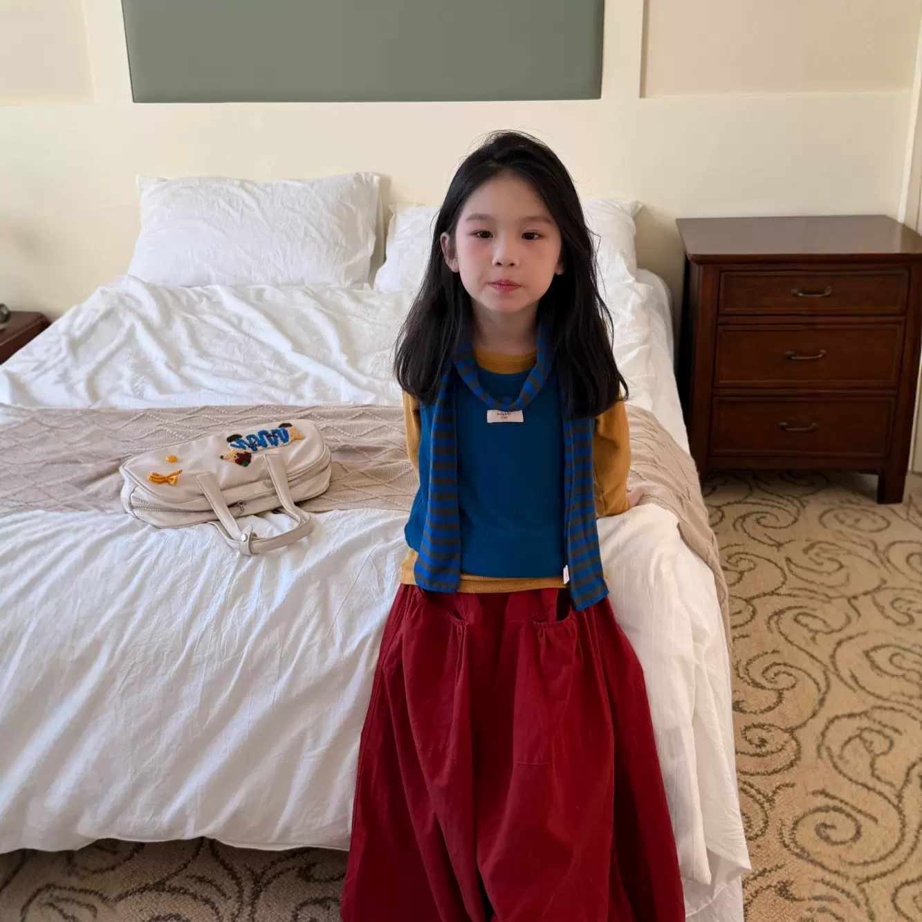 童背心2025秋女童贴标小背心两件套儿童纯色休闲打底衫末小蒙