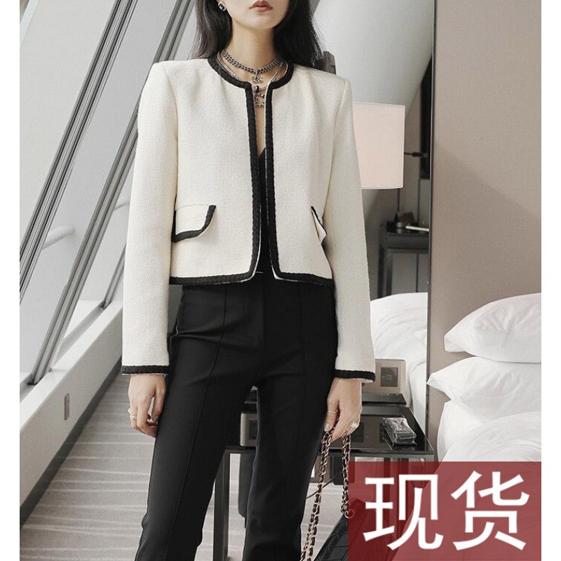 赵三观优雅法式白色小香风外套女2021新款短款夹克上衣A57235