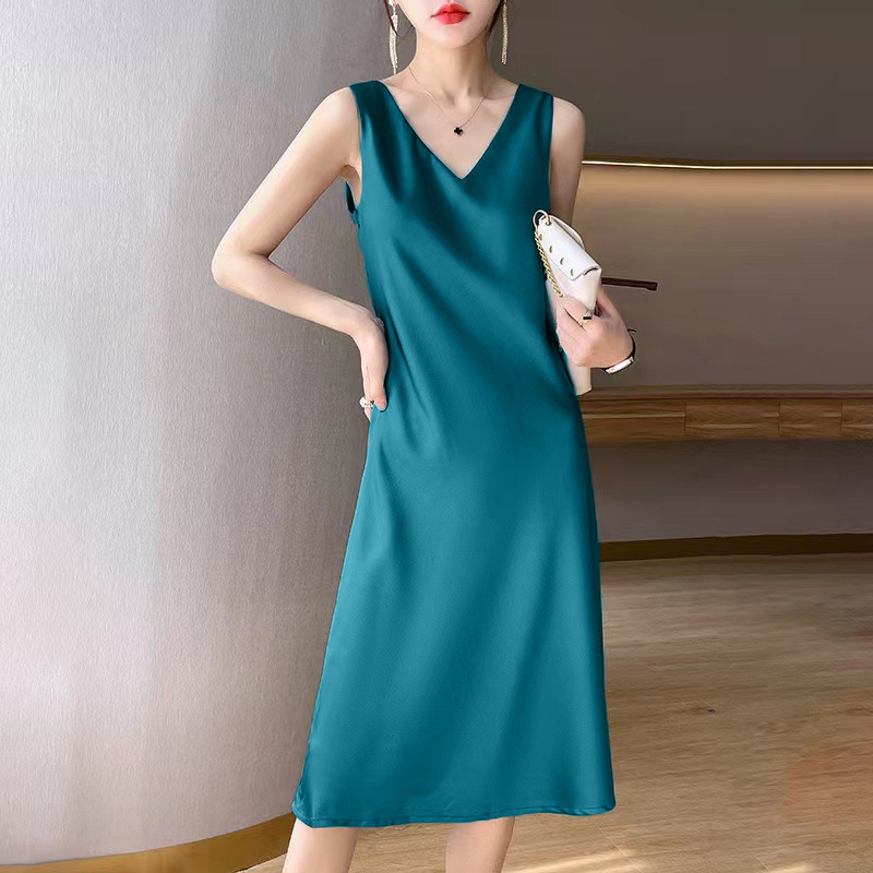 Nuevo vestido sin mangas para mujer 2026, nuevo vestido largo de satén por encima de la rodilla para verano, con tirantes de color liso y talla grande.