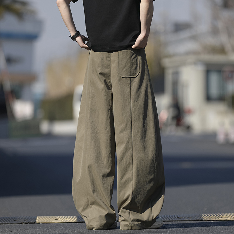 Lässige Herrenhose im amerikanischen Stil mit schrägem Schnitt, neue Frühjahrskollektion 2026, trendige, gerade geschnittene Hose mit weitem Bein._voghion.com