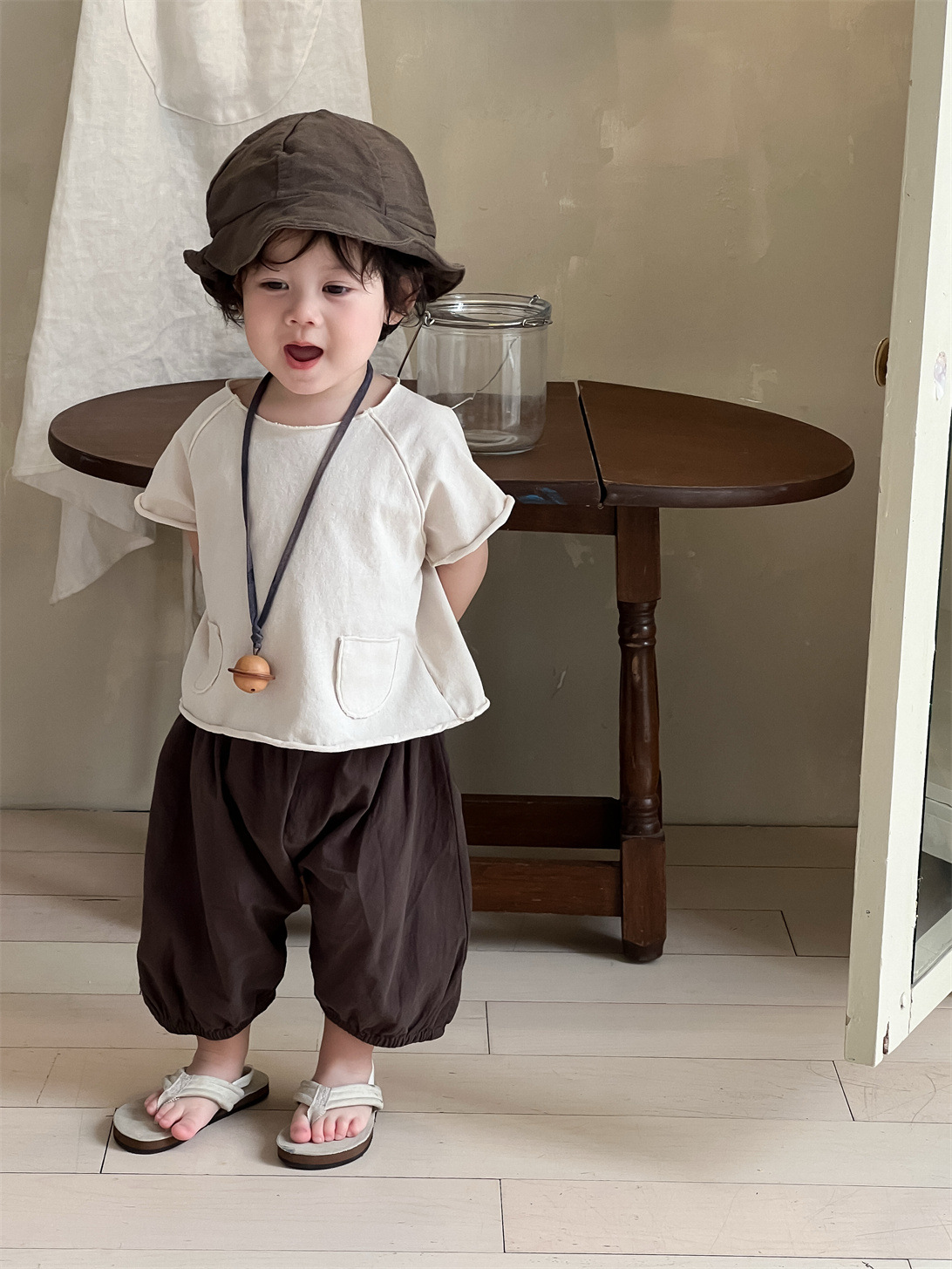 Traje de bebé Verano delgado Ropa de bebé Estilo de verano Ropa para niños coreanos 2025 Verano Traje de camiseta de manga corta para niños