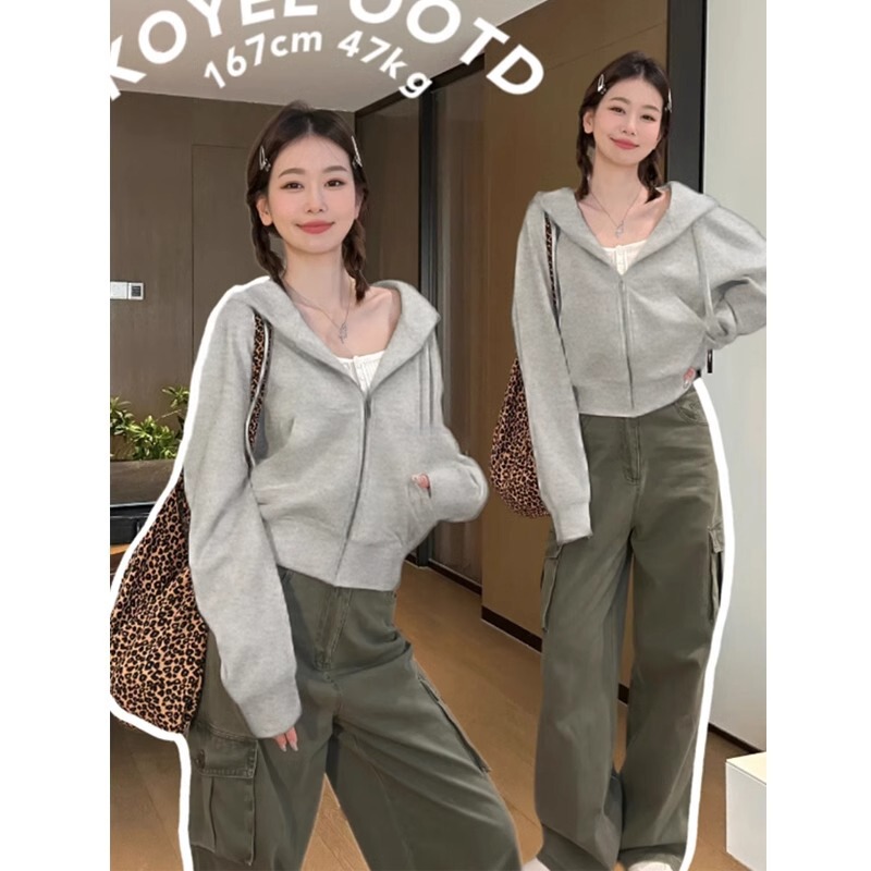 Gray Short Hooded Sweatshirt with Zipper, Early Autumn Jacket for Women, Slim Fit, Petite, Korean Style Cardigan Top for Early Spring