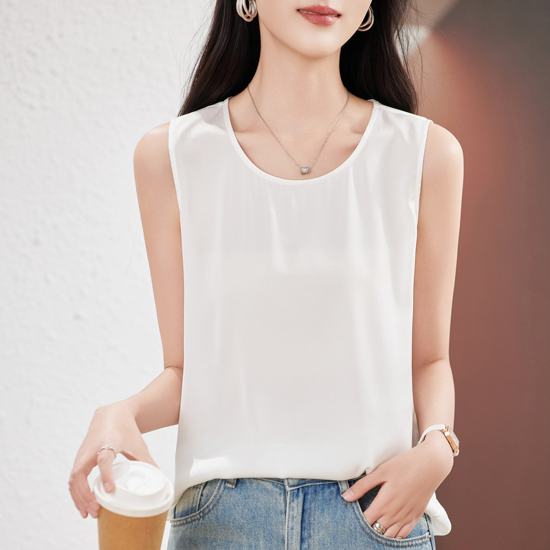 Heavyweight stretchy double crepe sleeveless silk top for women, 2026 summer new style, solid color mulberry silk versatile inner tank top Heavyweight stretchy double crepe sleeveless silk top for women, 2026 summer new style, solid color mulberry silk versatile inner tank top