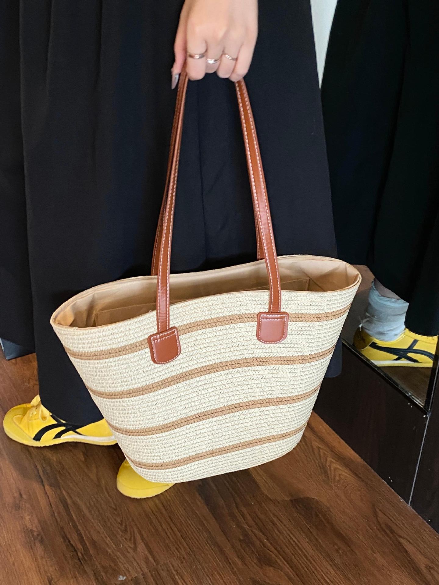 Bolso tejido de paja de vacaciones junto al mar popular de verano para mujer 2025 nuevo bolso de playa tejido bolso de hombro de gran capacidad Bolso Tote