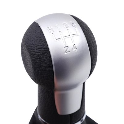 5/6-Speed Leather Gear Shift – Cab and accessories