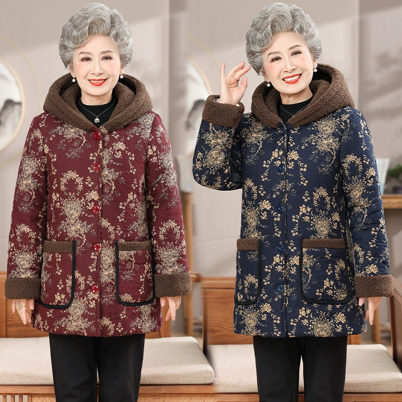 Толстая зимняя куртка для пожилых людей