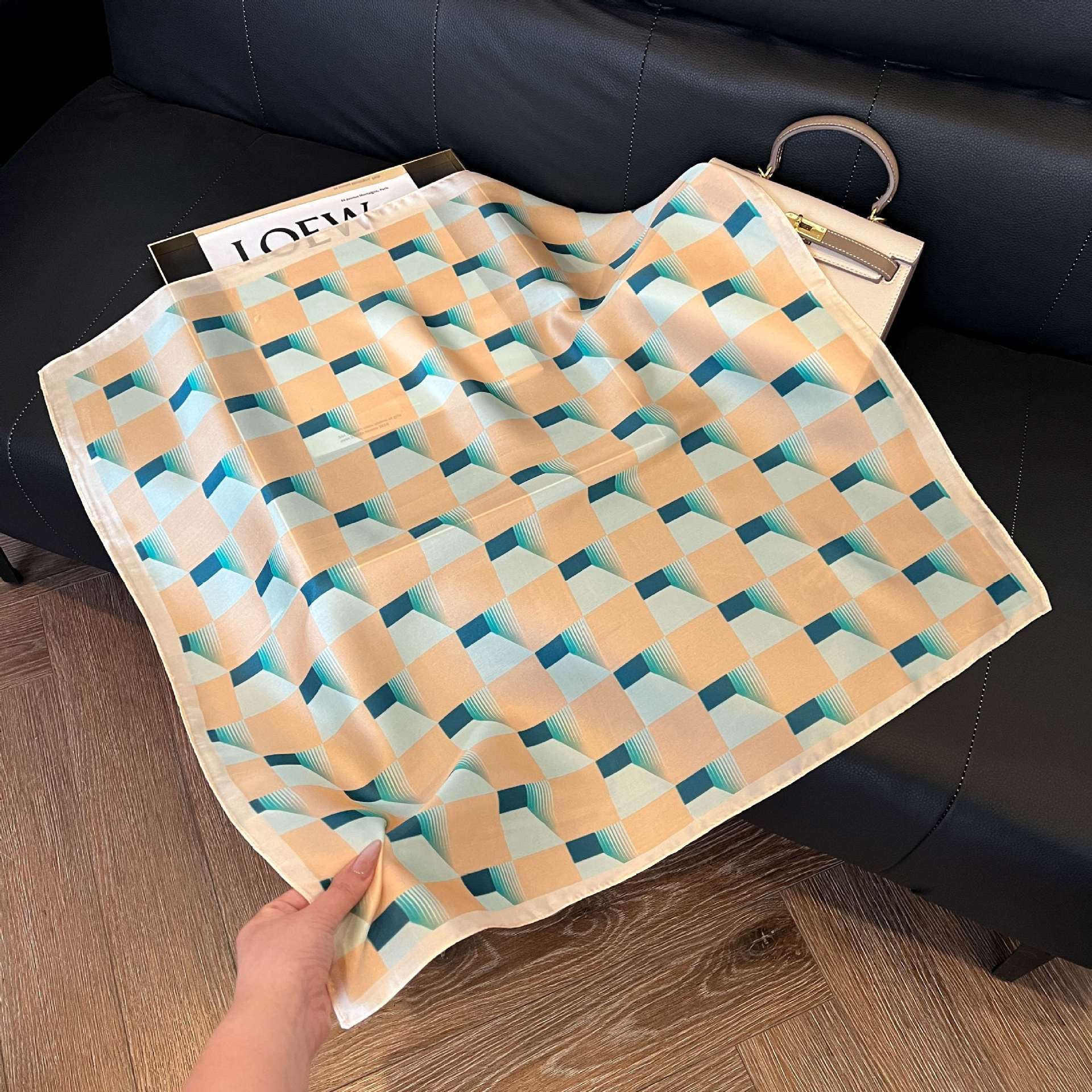 Transfronterizos nuevos bufandas de seda azul de alto nivel de seda cuadrada de simulación bufandas de moda de decoración de moda de combinación bolsa correa de pelo bufandas profesionales