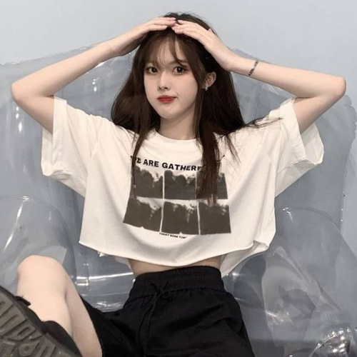 Loose short casual bottoming shirt summer Korean women's navel-baring short-sleeved T-shirt women's design top clothes wholesale