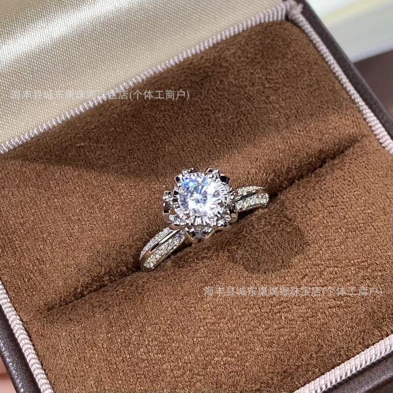 Blooming Flower Bouquet Diamond Ring, Adjustable Ring for Women, Hollow Design, Niche Design, Fashionable and Versatile, High-End Wedding Ring Blooming Flower Bouquet Diamond Ring, Adjustable Ring for Women, Hollow Design, Niche Design, Fashionable and Versatile, High-End Wedding Ring