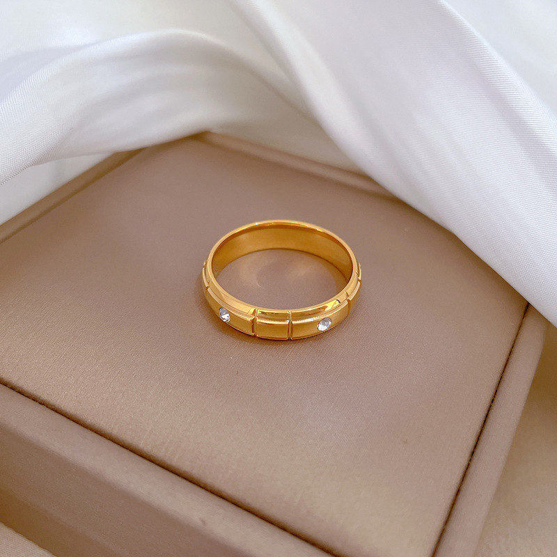 Minimalist Titanium Steel Geometric Ring For Men And Women_voghion.com