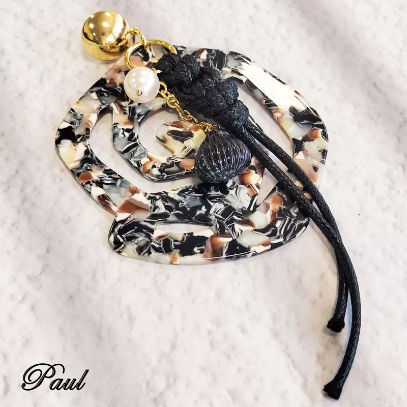 设计款时尚OL超大亚克力珍珠树脂耳环女个性风潮走秀款耳饰