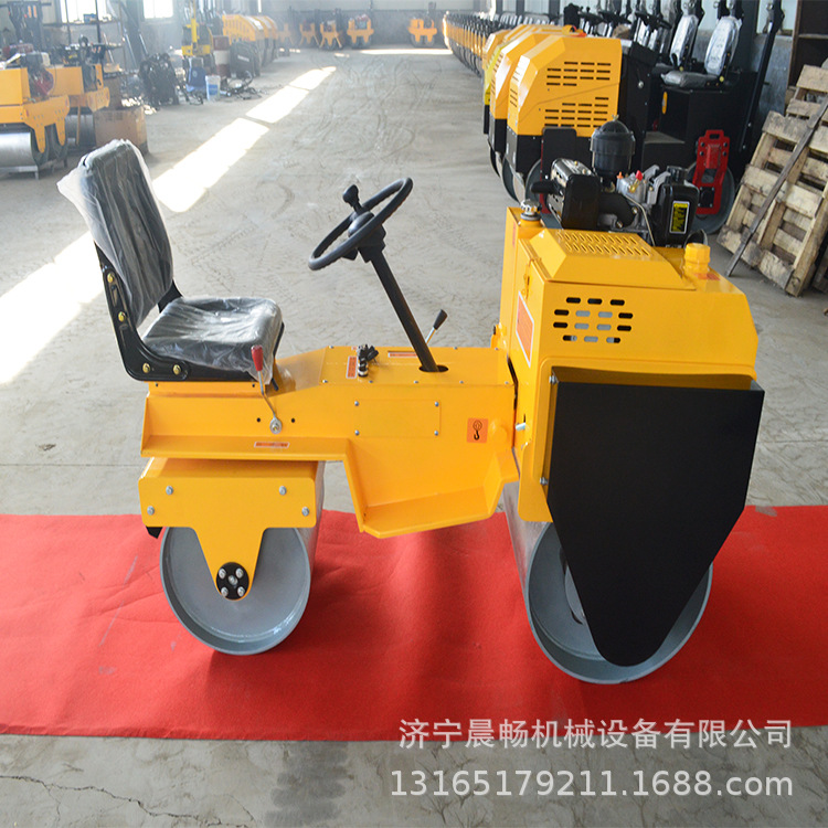 750型小型座驾式压路机 柴油款压路机 汽油款双振双钢轮压路机