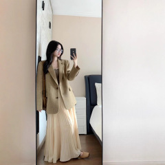 卡其色西装外套女2025新款气质早秋高级感面试百搭韩系显瘦西服潮