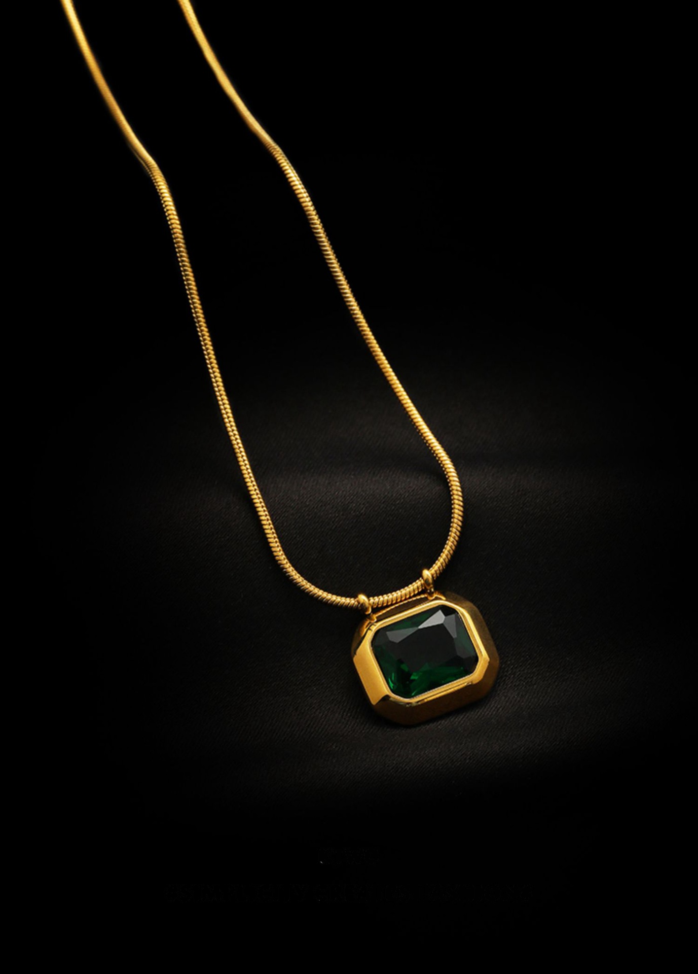 Retro Geometric Titanium Steel Inlay Artificial Gemstones Necklace 1 Piece