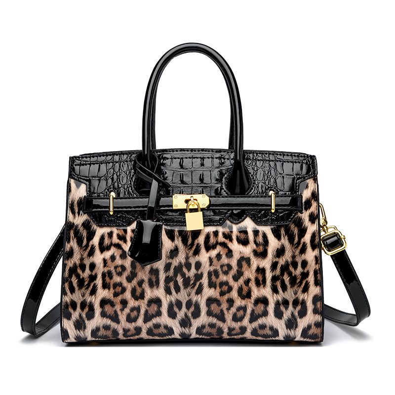 El comercio exterior de Europa y América retro bolso de la moda de moda bolsa de mensajero del hombro de las mujeres de mediana edad bolsa de Diana patrón de serpiente en relieve