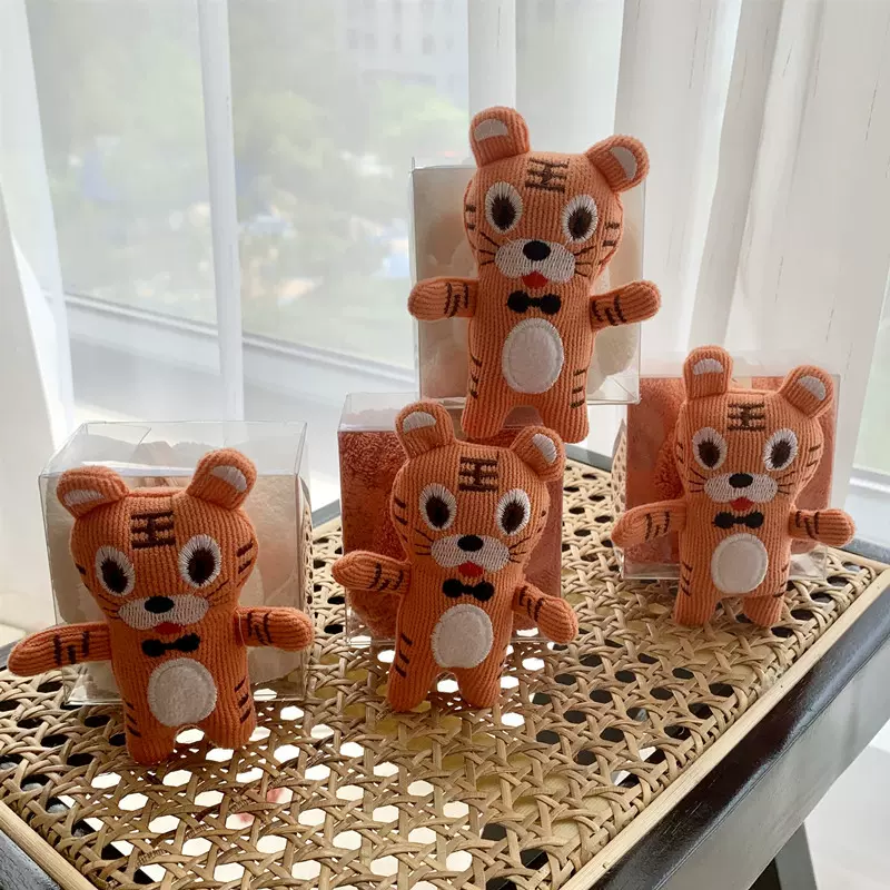 虎年宝宝生日礼珊瑚绒可挂擦手巾宝宝宴伴手礼创意实用礼品毛巾