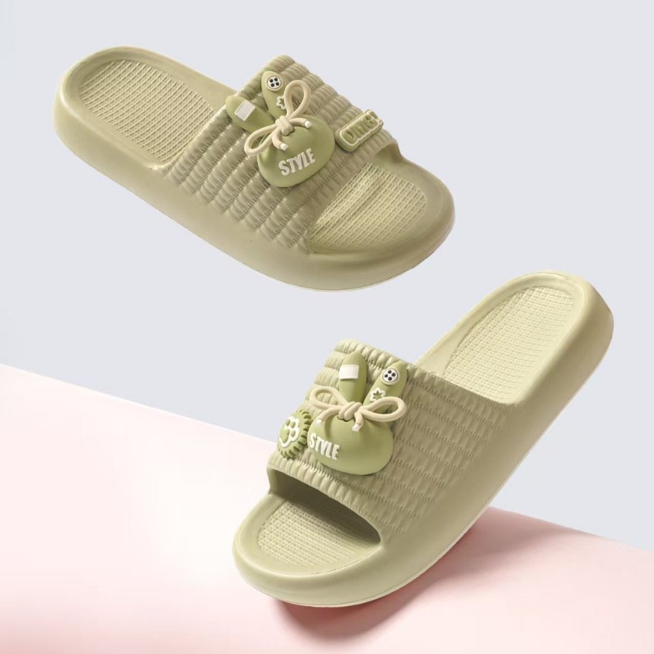 2026 primavera y verano nuevo estilo de dibujos animados para hombres y mujeres lindas zapatillas antideslizantes en el baño doméstico zapatillas EVA ligeras