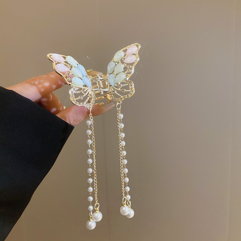 New Chinese Style Butterfly Pearl Tassel Hairpin Niche Elegant Back Head Shark Clip All-match High-end Grab Hair Accessories