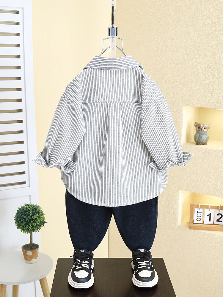 7793 Camisa de primavera para niños, camisa a rayas elegante para niños, nuevo estilo 2026, chaqueta de manga larga de primavera para bebé niño