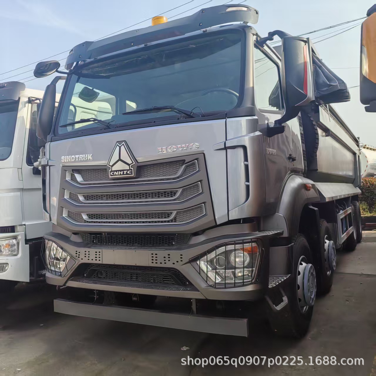 Cross-Border Vehicle Export Sinotruk Howo Nx Dump Truck National Three Euro Ii Emission 371 Horsepower Dump Engineering Truck