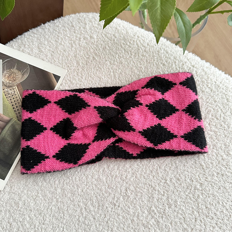 Banda de cabello para mujeres 2025 verano nuevo tejido de diamante de doble color cruzado correa de cabello de protección de la oreja caliente cubierta de cabello accesorios para el cabello