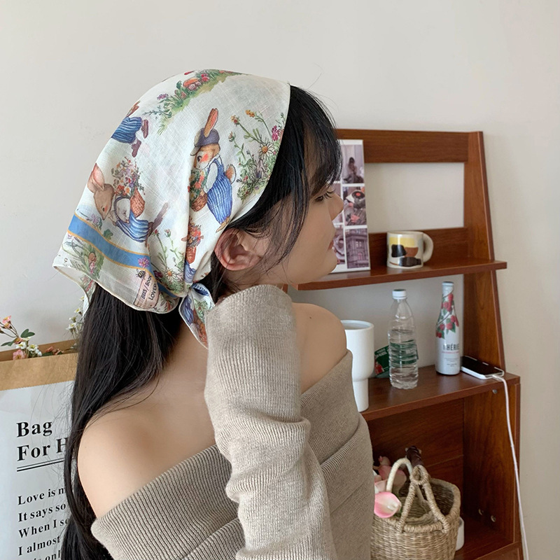 Buñuelo cuadrado de seda de alta sensación primavera y otoño flores cortas lindas dulces buñuelos pastorales buñuelos de collar buñuelos de pañuelo de bolsa de banda flotante