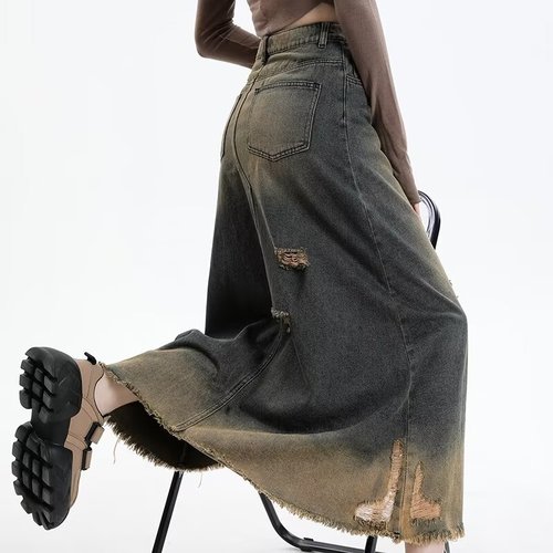 Vintage Rocker Girl Ripped Denim A-Line Maxi Skirt with Frayed Hem and High Waist for Autumn Wasteland Style