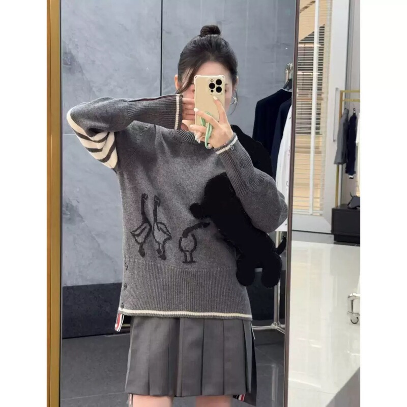 2025 Autumn New Large Goose Intarsia Contrast Color Striped Fashion Easiest for Match Casual Pullover Knitted Sweater Top