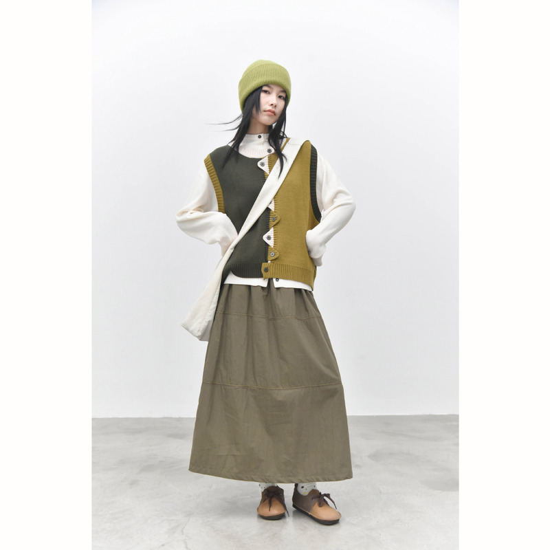 [There Are Also Mountains] Niche Design Essential Triangle Color-Blocked Placket Stitching Contrasting Color Cardigan Vest 6755 #